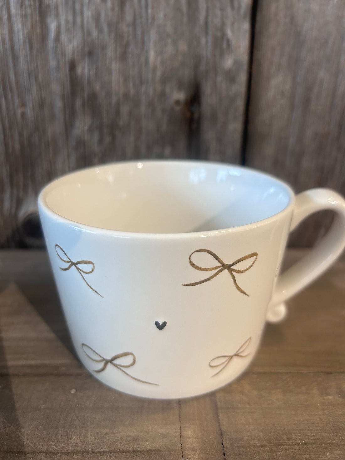 Bastion Collection Kaffee-Tasse gross " Schleifen"