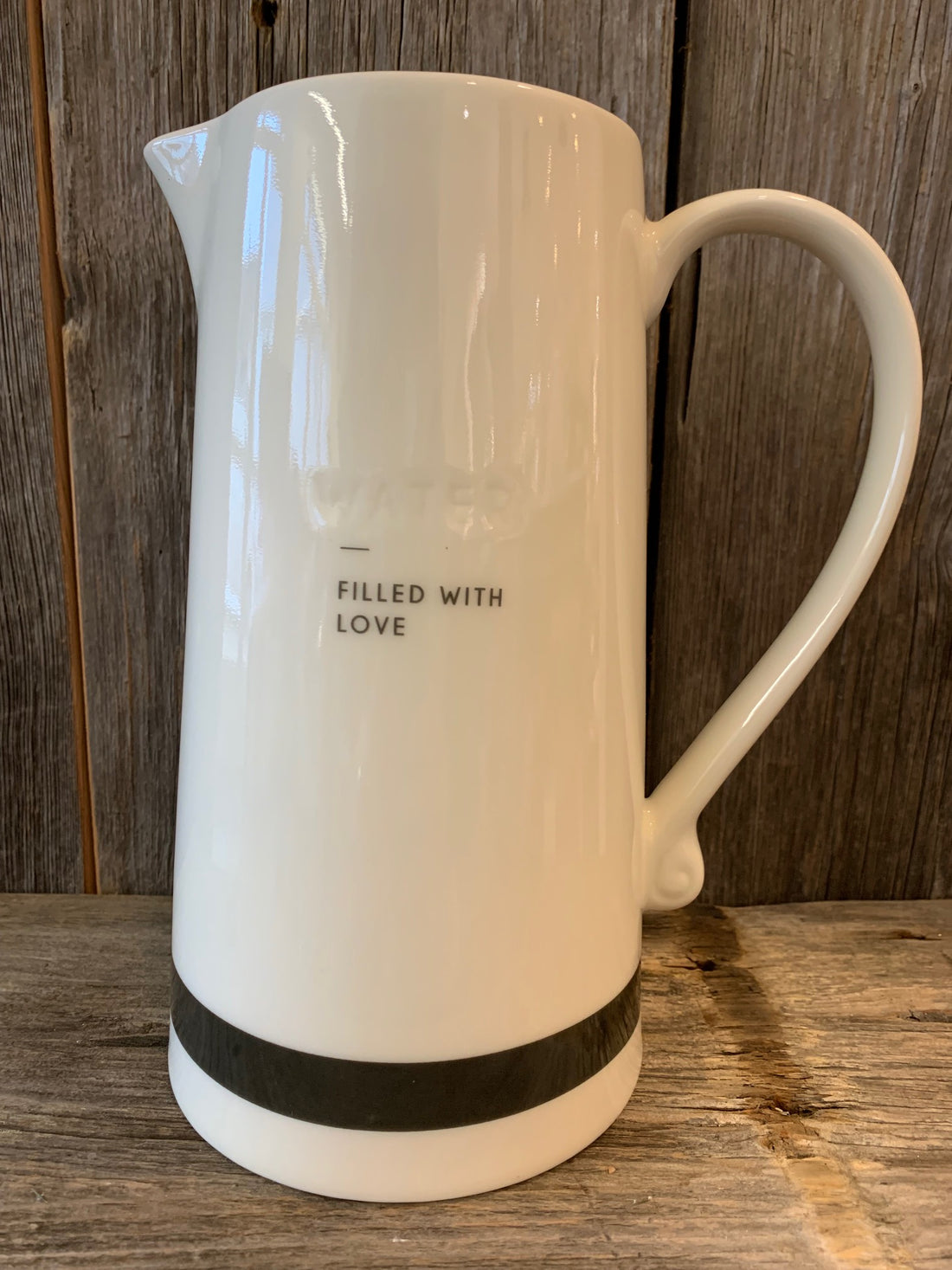 Bastion Collection Krug "Filled with love"